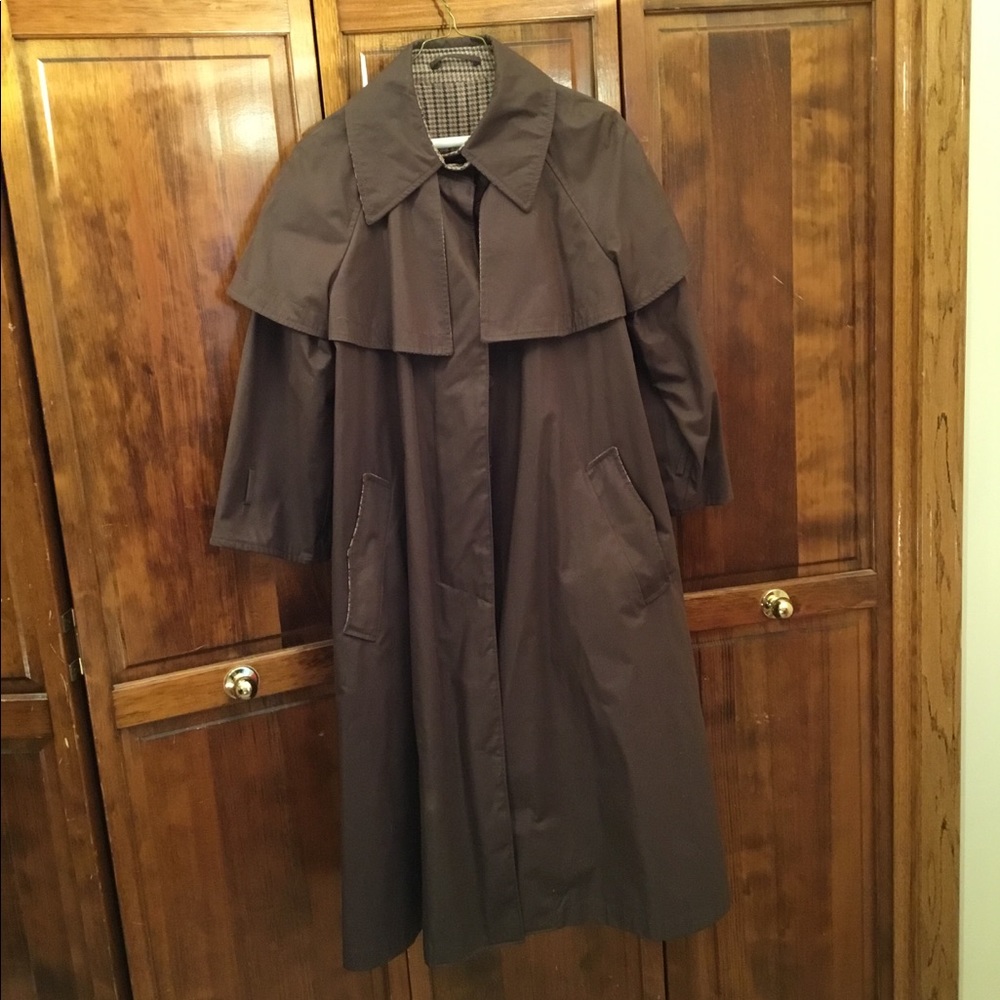 T.T. Mallo ( Max Adler) vintage trench coat,size 6, brown, 3/4 Sleeve, with belt